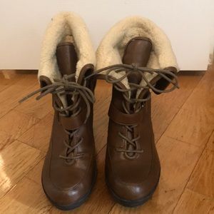 Naturalizer heeled boot